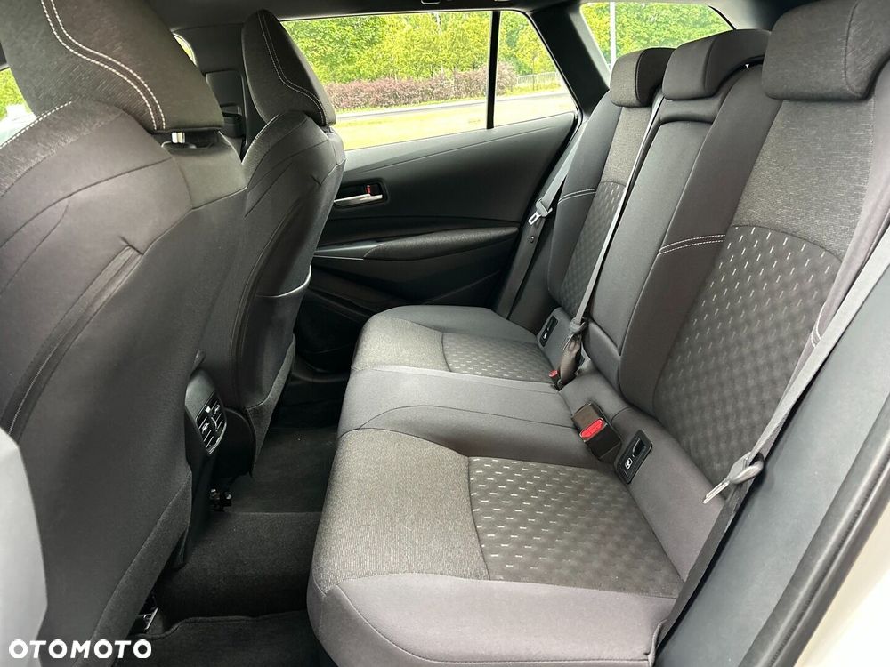 Toyota Corolla 1.8 Hybrid Comfort - 22