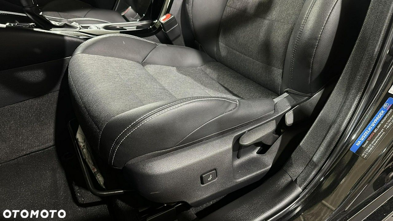 Toyota Corolla - 13