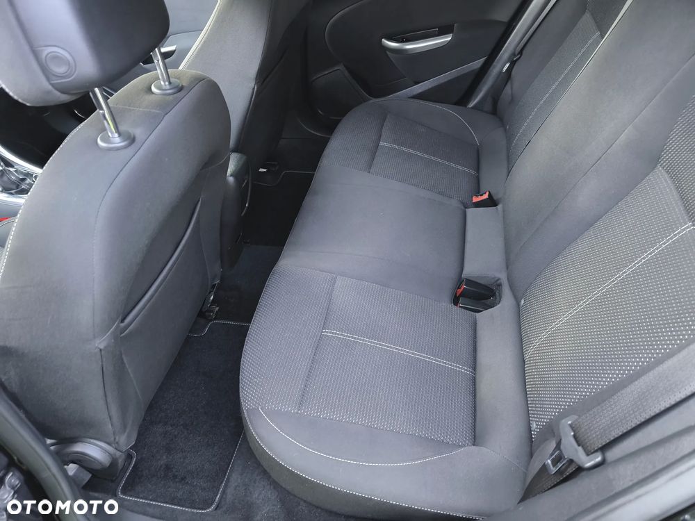 Opel Astra 1.6 Turbo Cosmo - 9