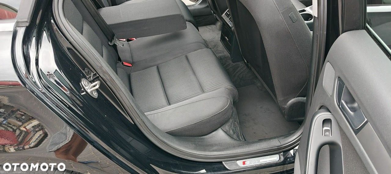 Audi A4 Avant 2.0 TDI ultra DPF Attraction - 8