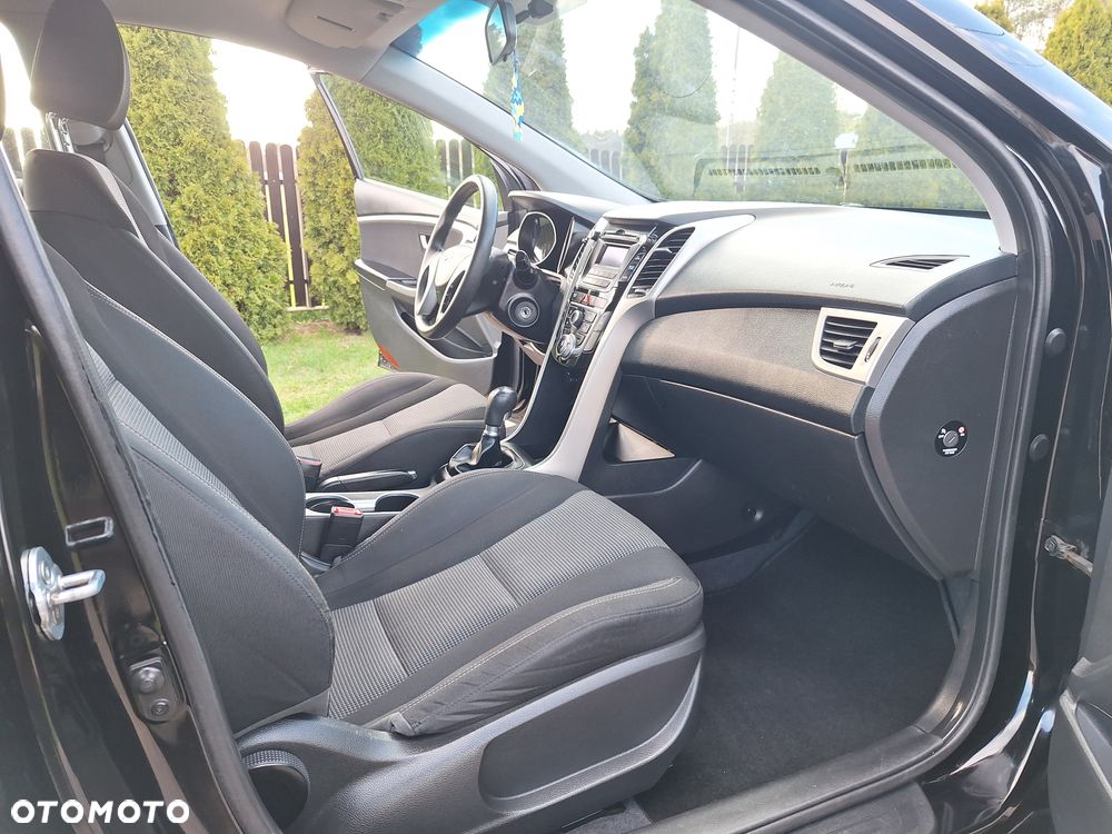 Hyundai i30 1.4 Classic EU5 - 16