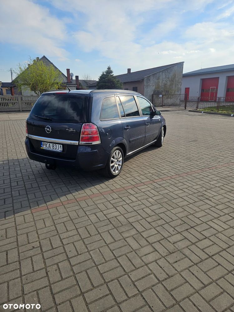 Opel Zafira 1.9 CDTI - 4