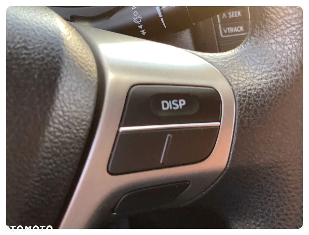 Toyota Avensis 1.6 - 31