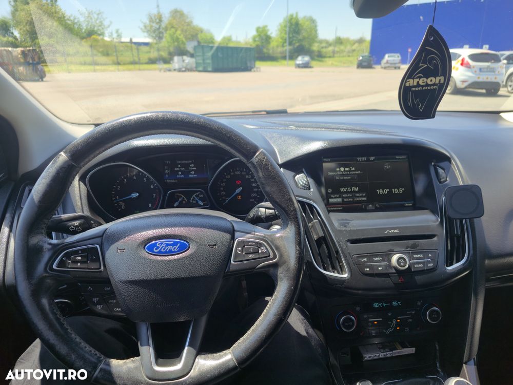 Ford Focus 1.5 EcoBoost Titanium - 13
