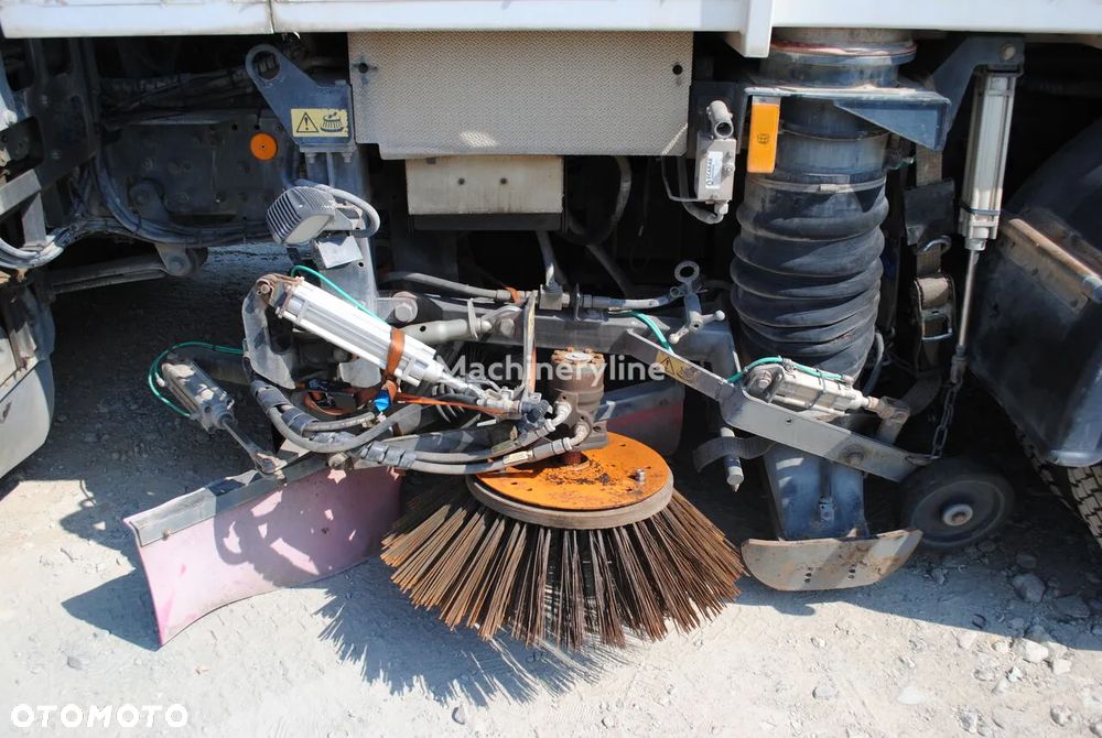 SCARAB MERLIN Hydrostat Euro 6 2014 Szczotki L/R PM10 Zamiatarka na części - 4