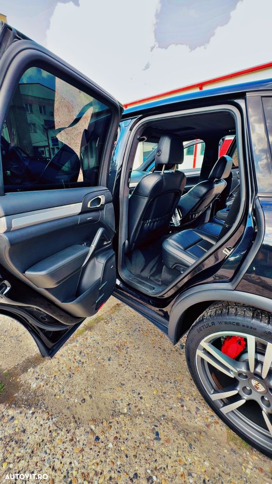 Porsche Cayenne 4.8 V8 Turbo S Tipronic - 5