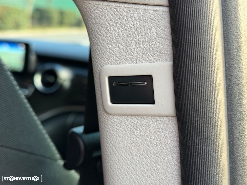 Mercedes-Benz V 220 d Extra-Longa 9G-TRONIC - 40
