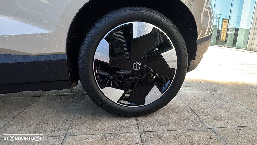 Volvo EX30 69 kWh Single Motor Extended Range Plus - 11