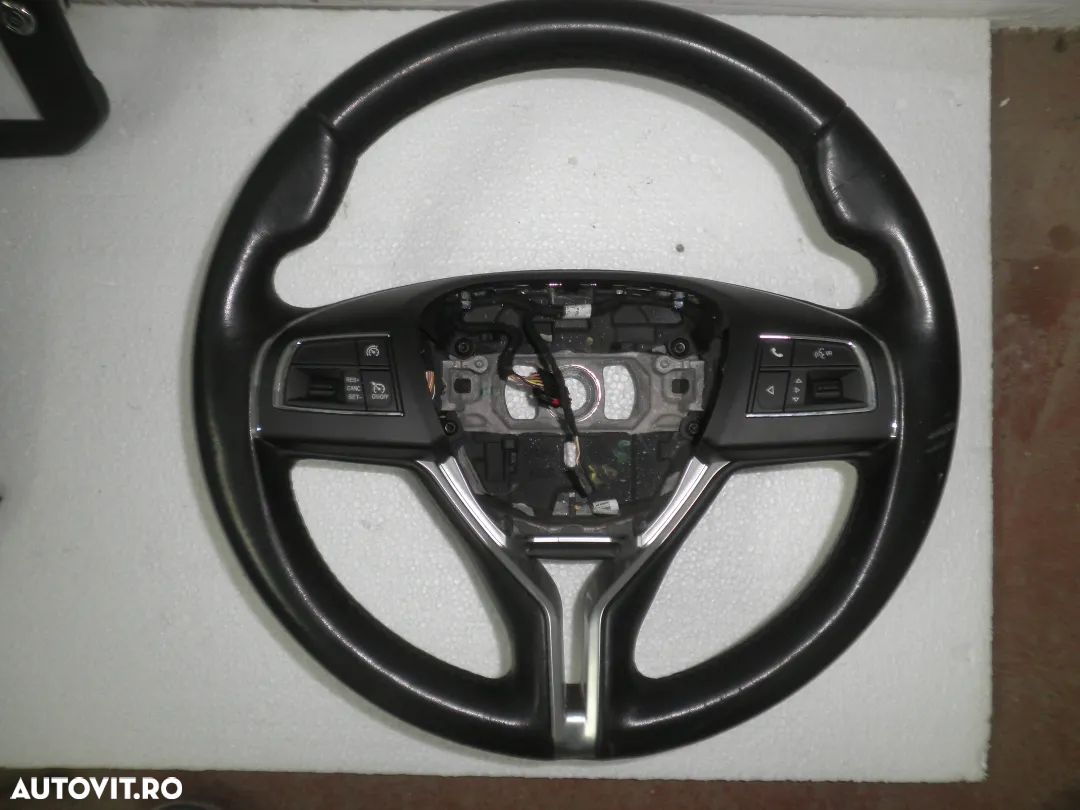 Volan Maserati Ghibli 2016 06700186830 - 1