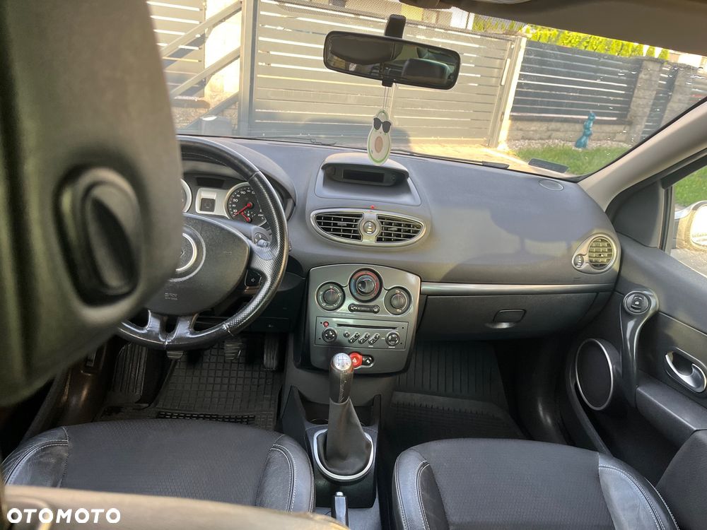 Renault Clio 1.6 16V Exception - 13