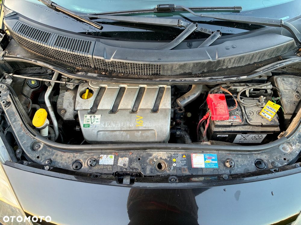 Renault Grand Scenic - 36