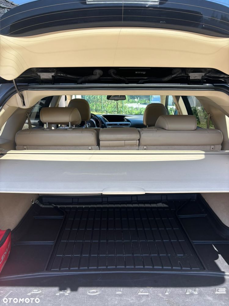 Lexus RX - 12