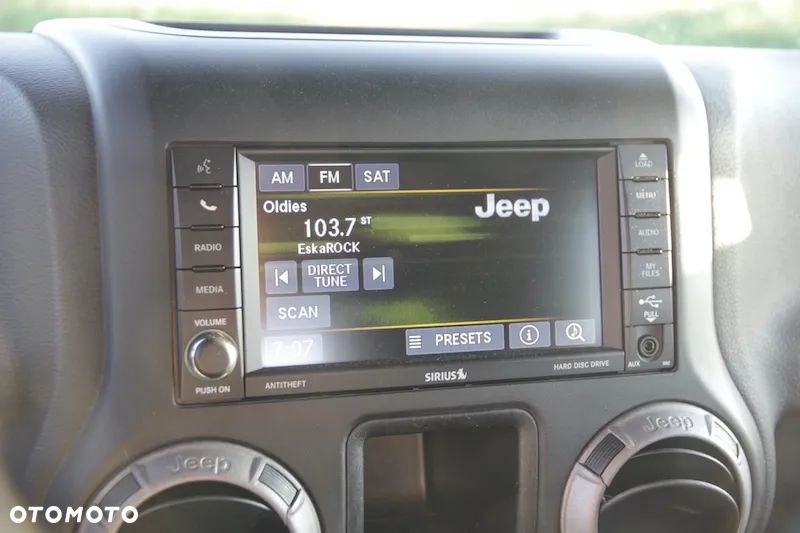 Jeep Wrangler - 28