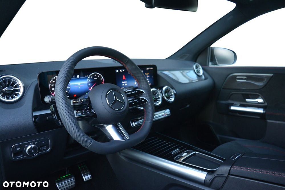 Mercedes-Benz GLA 200 AMG Line - 7