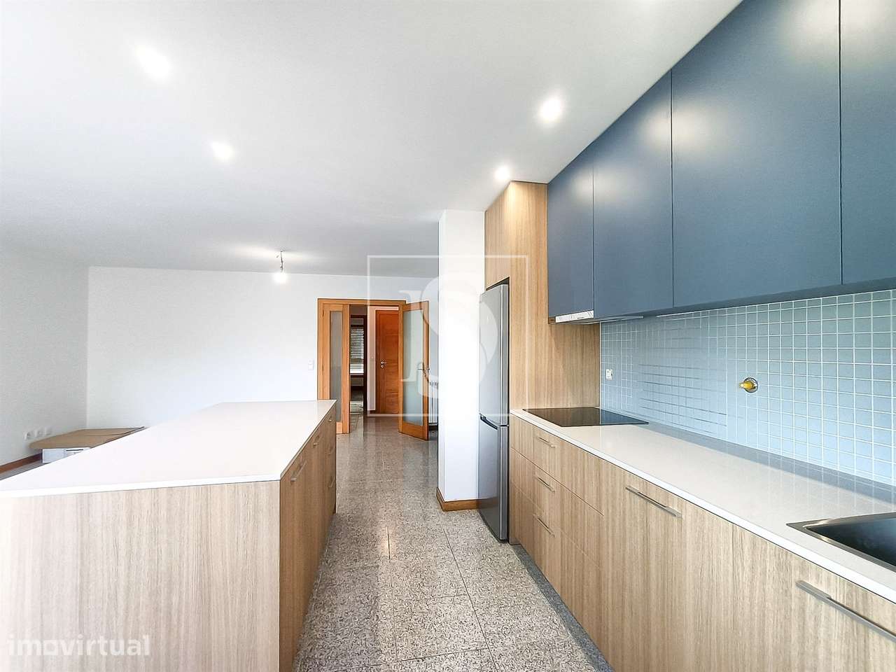 Apartamento T2 na Amorosa - 5 min. da praia, com garagem e varandas - Grande imagem: 2/18