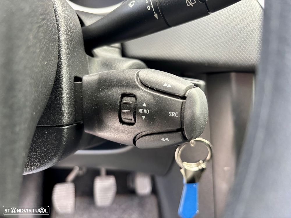 Peugeot 207 1.4 16V Trendy - 36