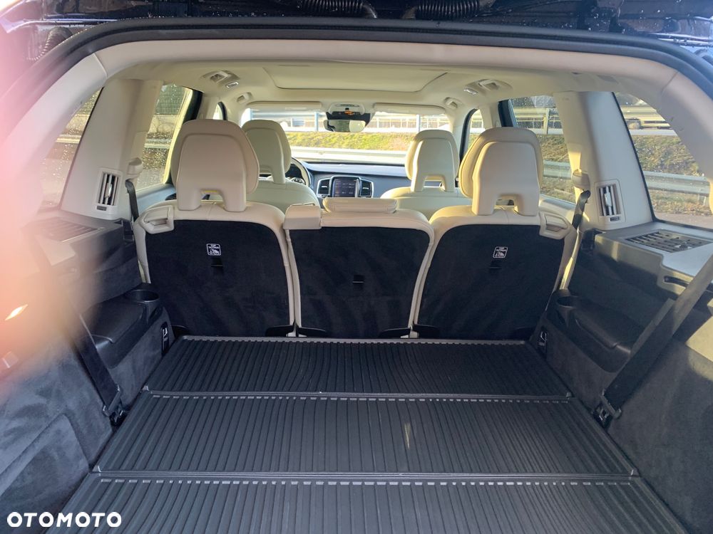Volvo XC 90 T6 AWD Momentum 7os - 23