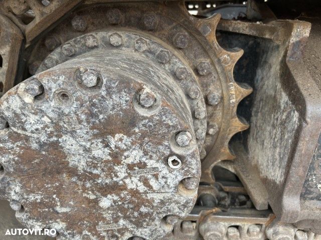 Hitachi ZX 210LC-3 - 17