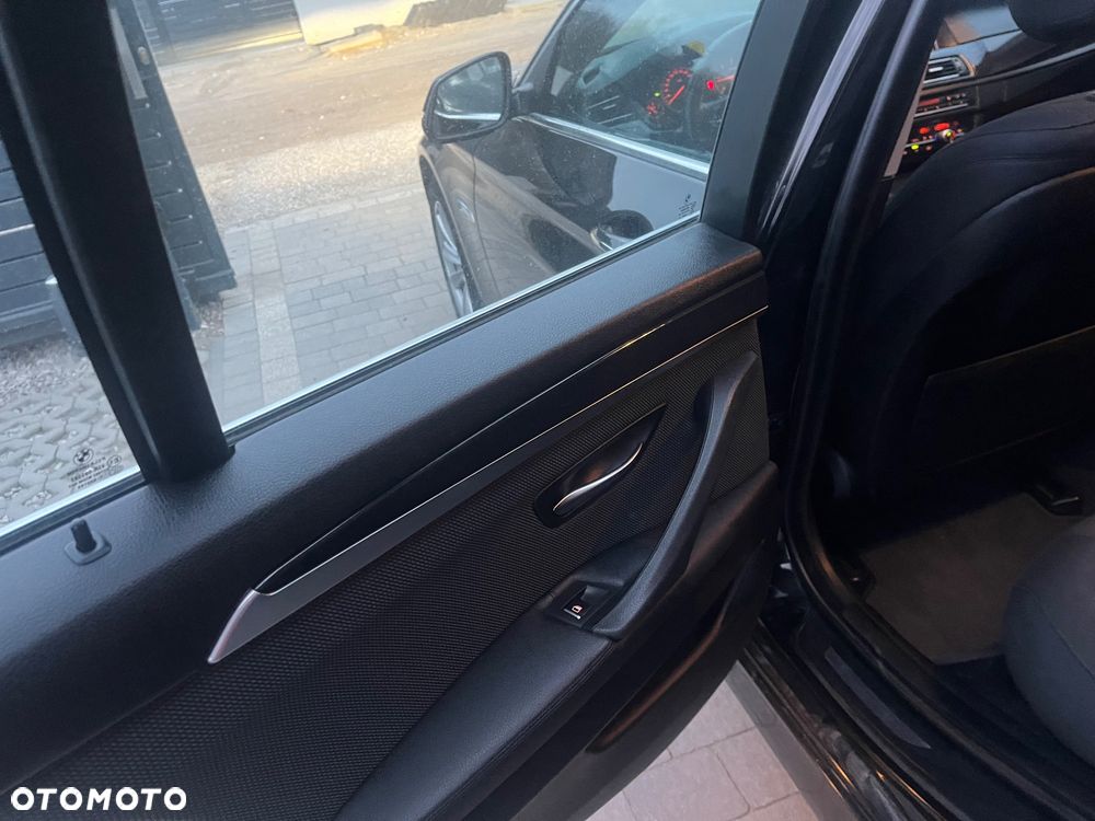 BMW Seria 5 520d - 13