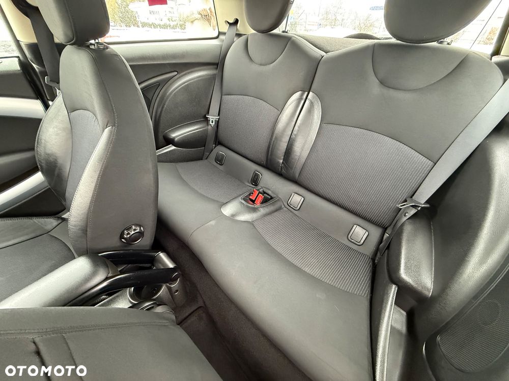 MINI Cooper Standard - 17