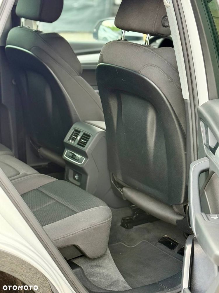 Audi Q5 50 TFSI e quattro S tronic design - 10
