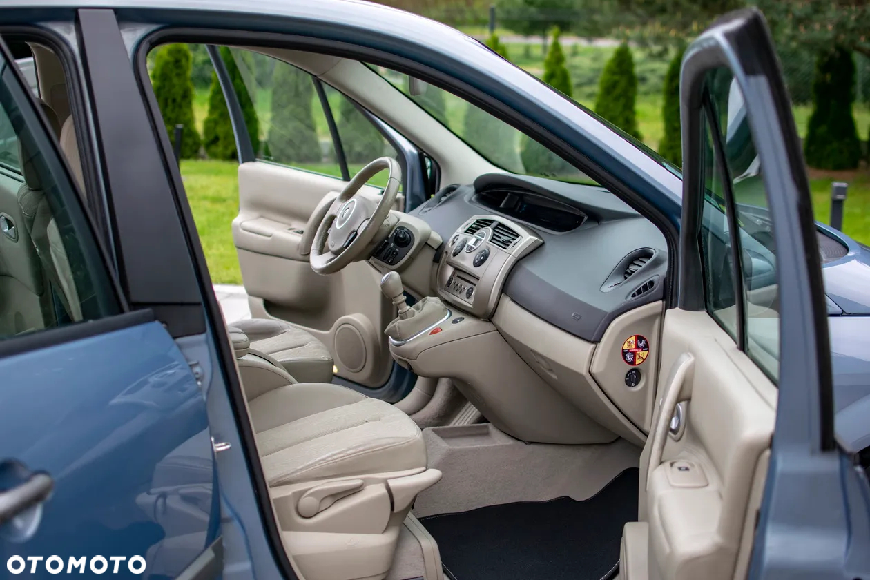 Renault Scenic - 36