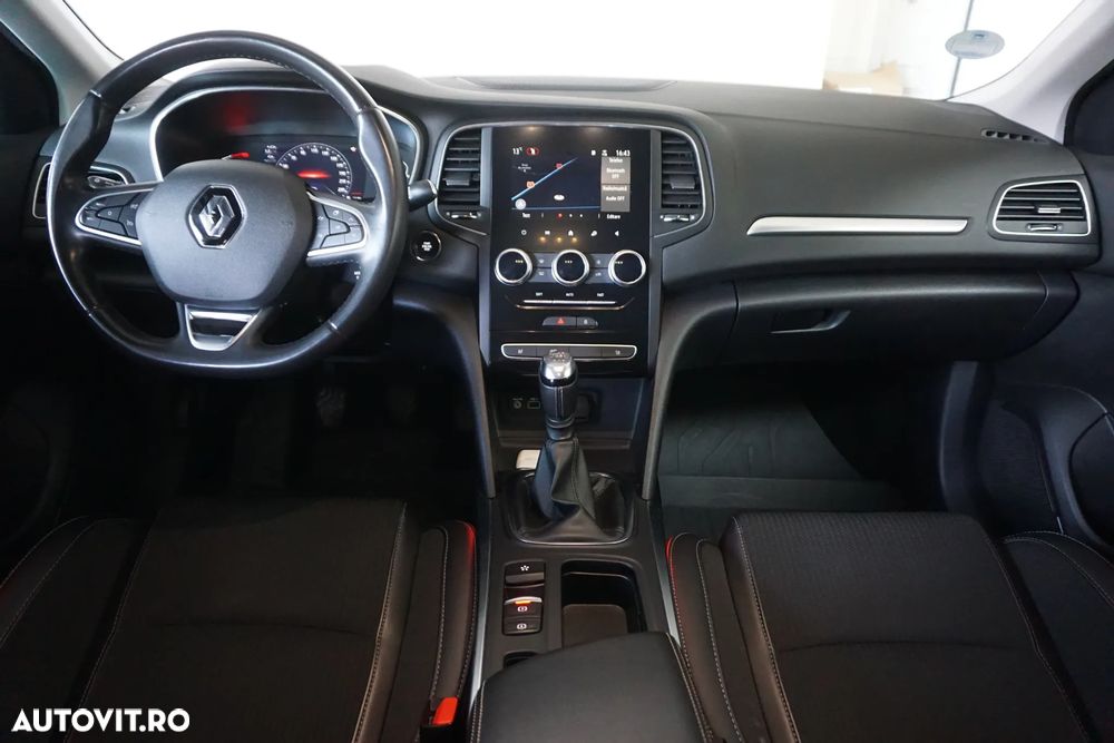 Renault Megane BLUE dCi 115 Techno - 12