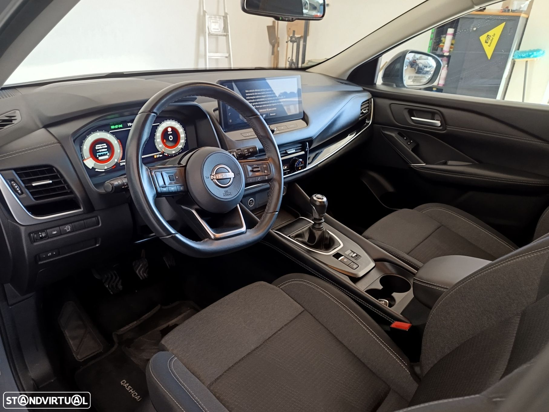 Nissan Qashqai 1.3 DIG-T N-Connecta - 18