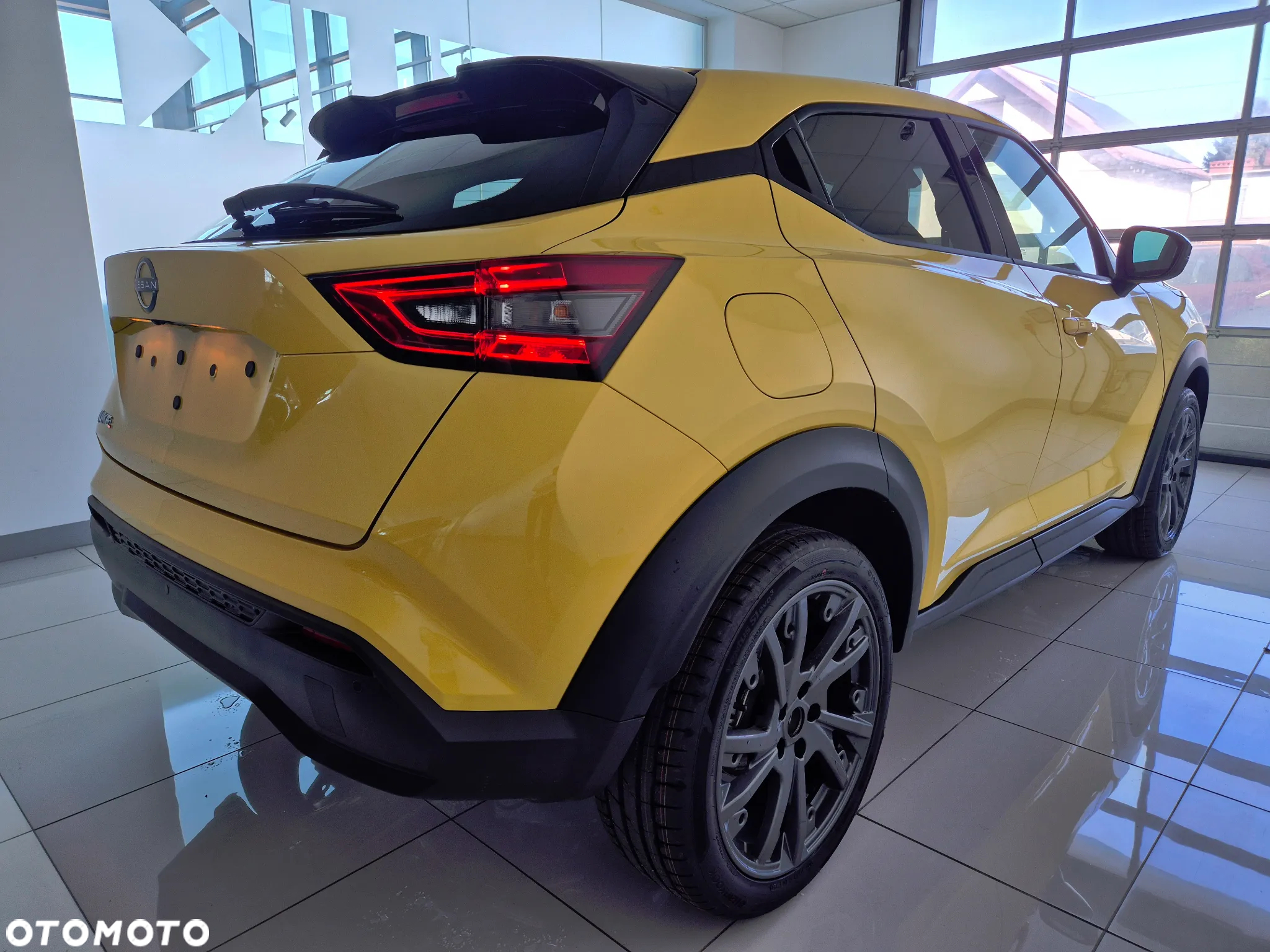 Nissan Juke 1.0 DIG-T N-Connecta DCT - 8