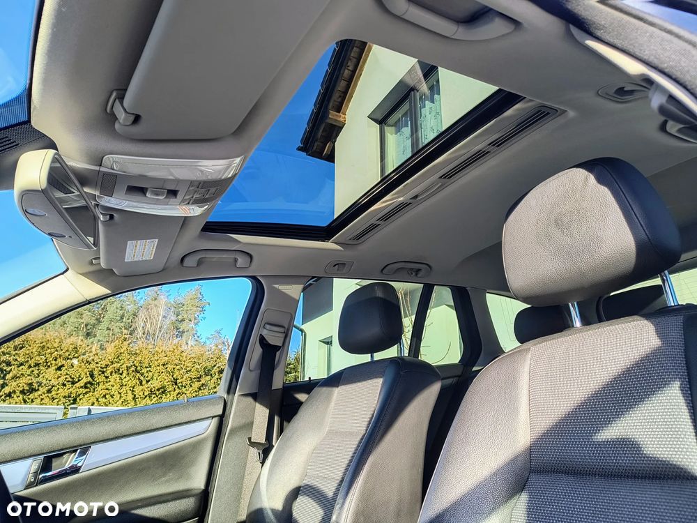 Mercedes-Benz Klasa C 180 CGI Automatik BlueEFFICIENCY Avantgarde - 11
