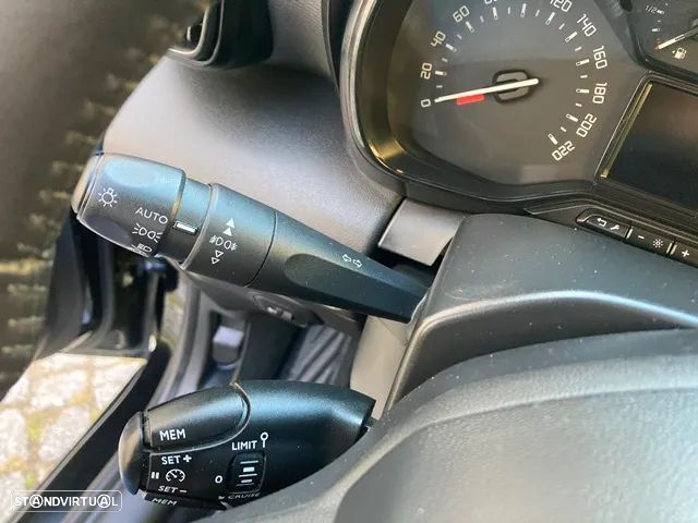 Citroën C3 Aircross 1.2 PureTech C-Series - 16