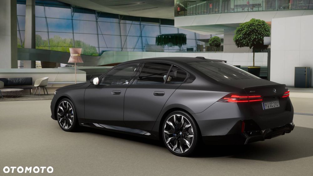 BMW Seria 5 540d xDrive mHEV M Sport - 5