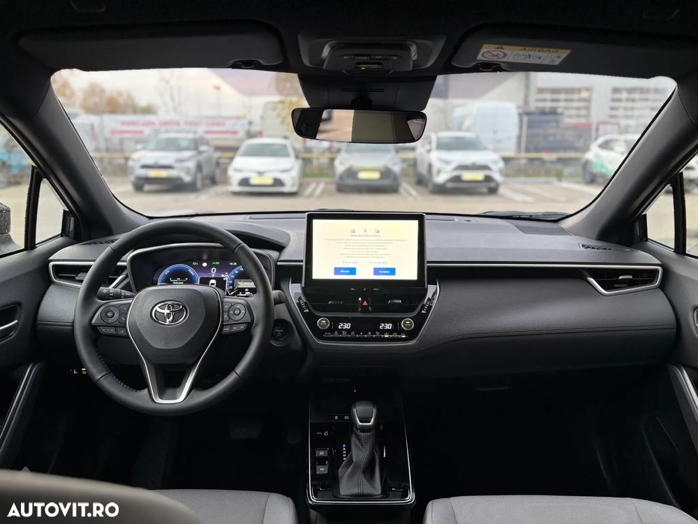 Toyota Corolla Cross - 10