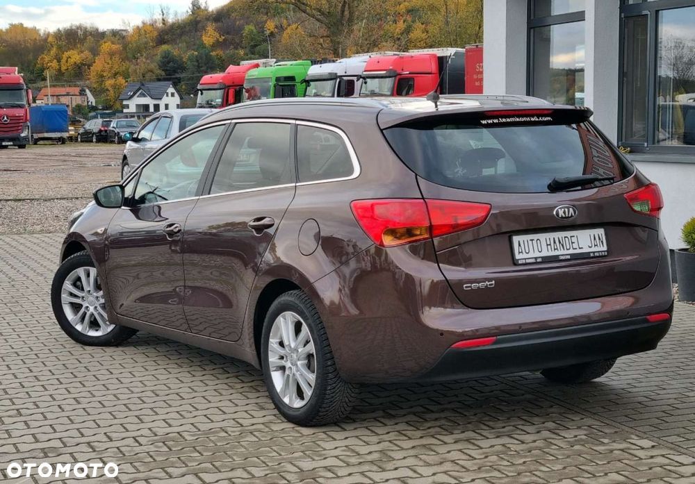 Kia Ceed - 4