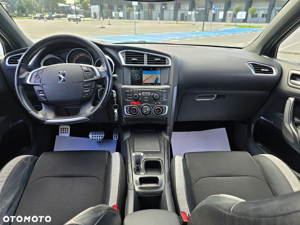 Citroën DS4 e-HDi 115 ETG6 Urban Show - 20