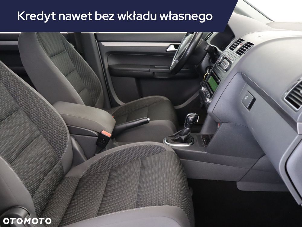Volkswagen Touran - 11