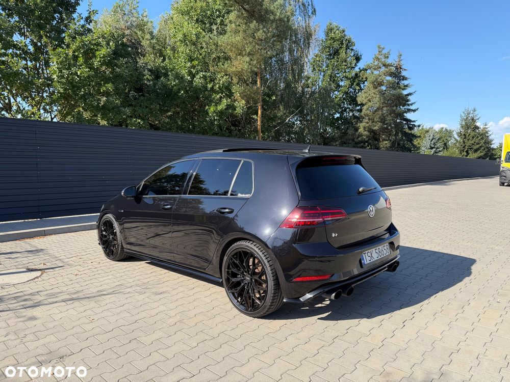 Volkswagen Golf - 2