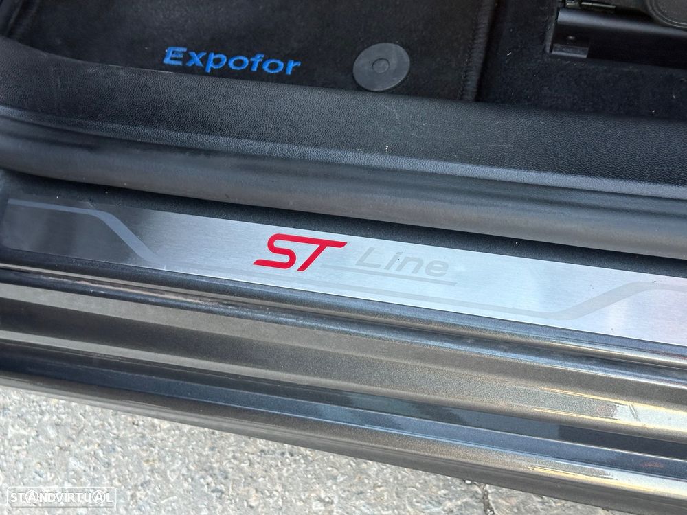 Ford Focus 1.0 EcoBoost MHEV ST-Line - 27