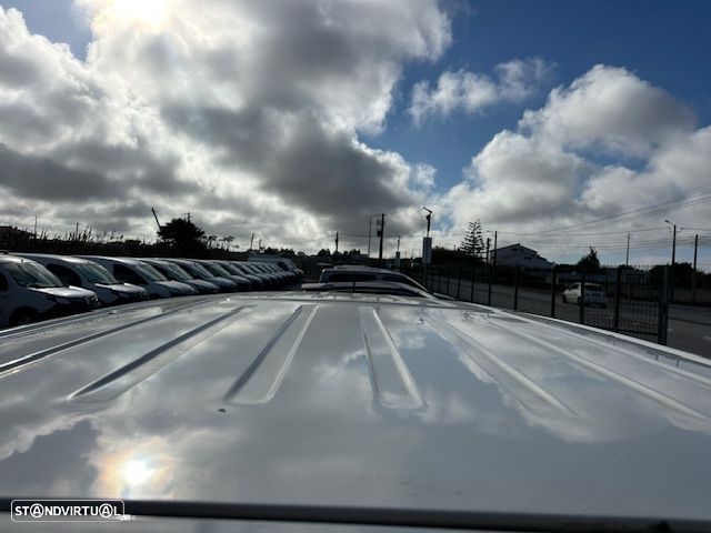 Peugeot PARTNER LONGA 3 LUGARES - 15