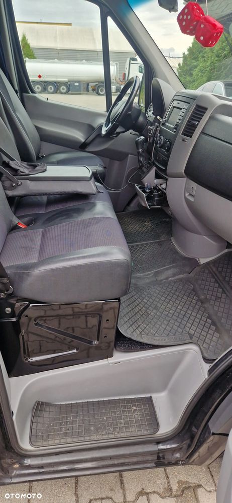 Mercedes-Benz SPRINTER 319 - 12