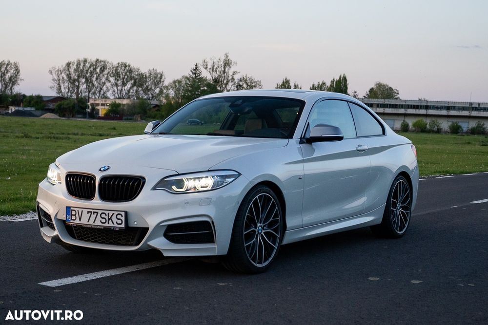 BMW M2 M240i xDrive AT - 2