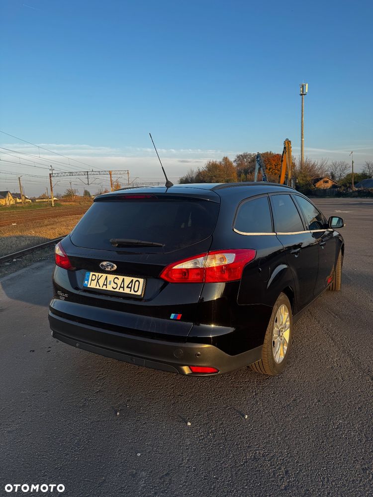 Ford Focus 1.6 Trend - 10