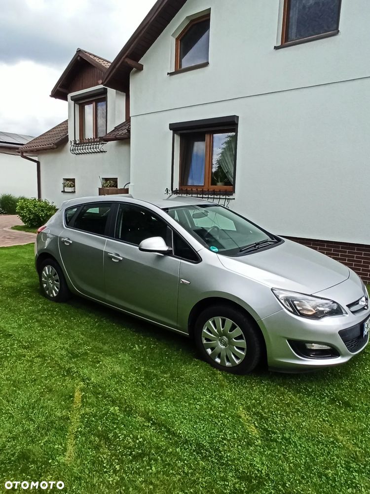 Opel Astra 1.4 ecoFLEX Cosmo - 4
