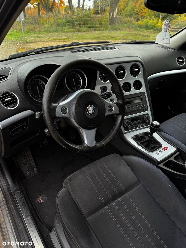 Alfa Romeo 159 1.9 JTDM 16V DPF Distinctive - 11