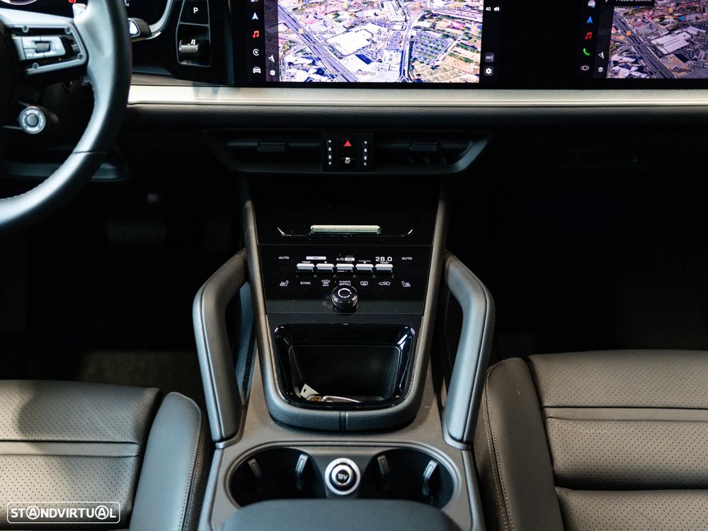 Porsche Cayenne Coupé E-Hybrid - 36