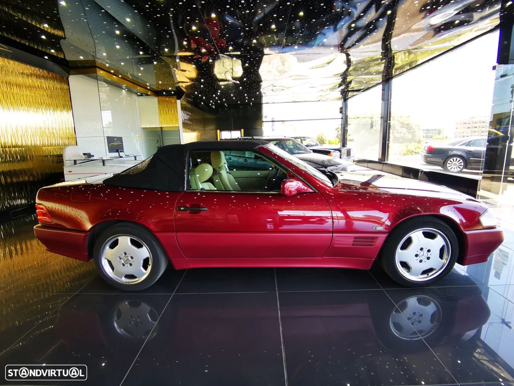 Mercedes-Benz SL 300 - 24