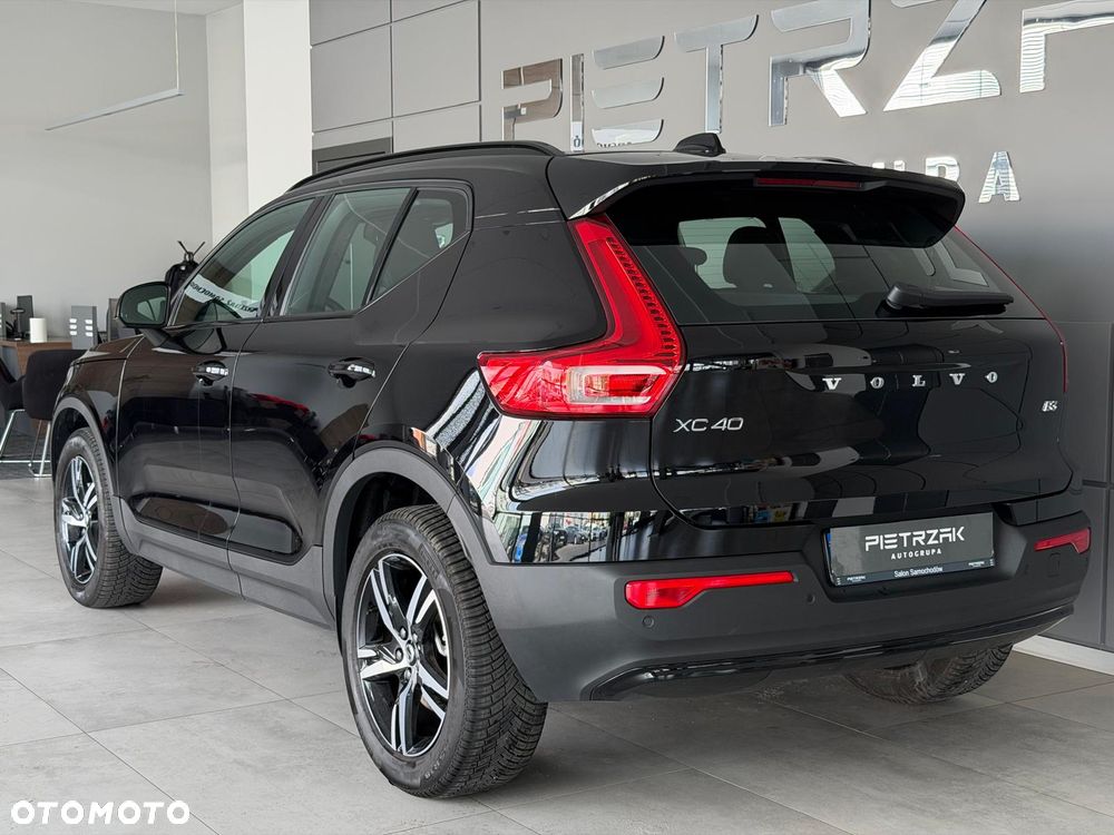 Volvo XC 40 B5 AWD Ultimate Dark - 6
