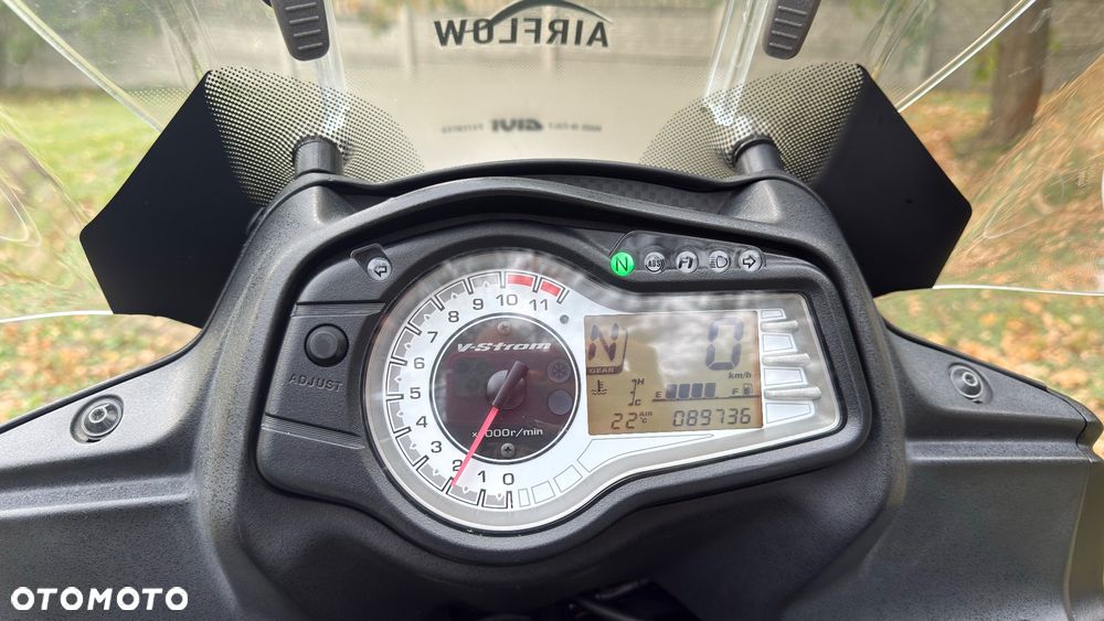 Suzuki V-STROM - 16