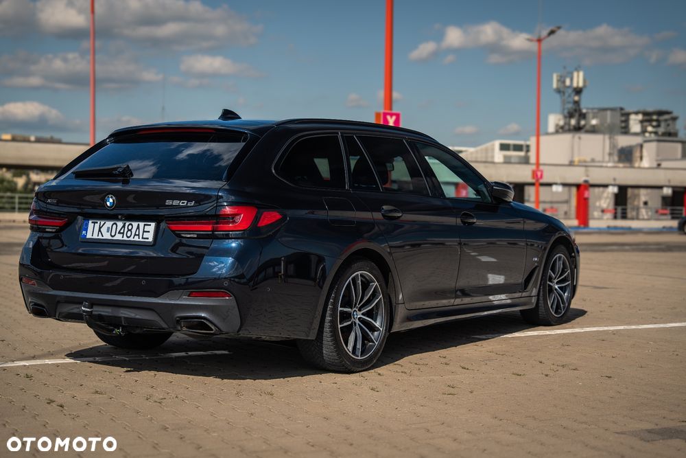 BMW Seria 5 520d xDrive mHEV M Sport sport - 3