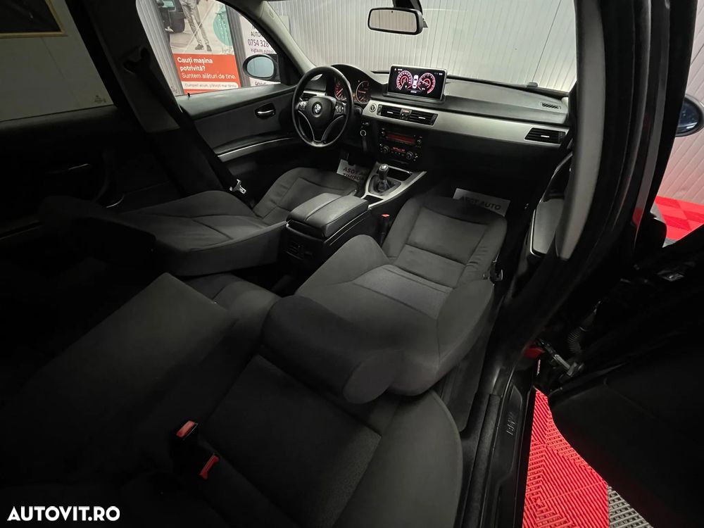 BMW Seria 3 318d - 15